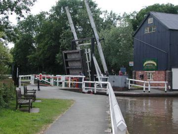 Wrenbury Lift Bridge