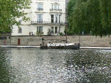 Thames Barge