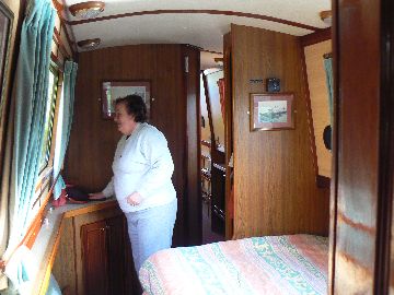 1st bedroom from forward